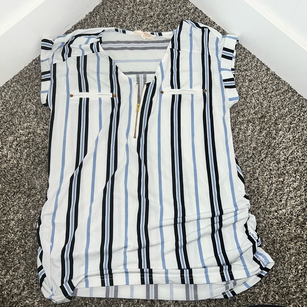A business casual maternity blouse.